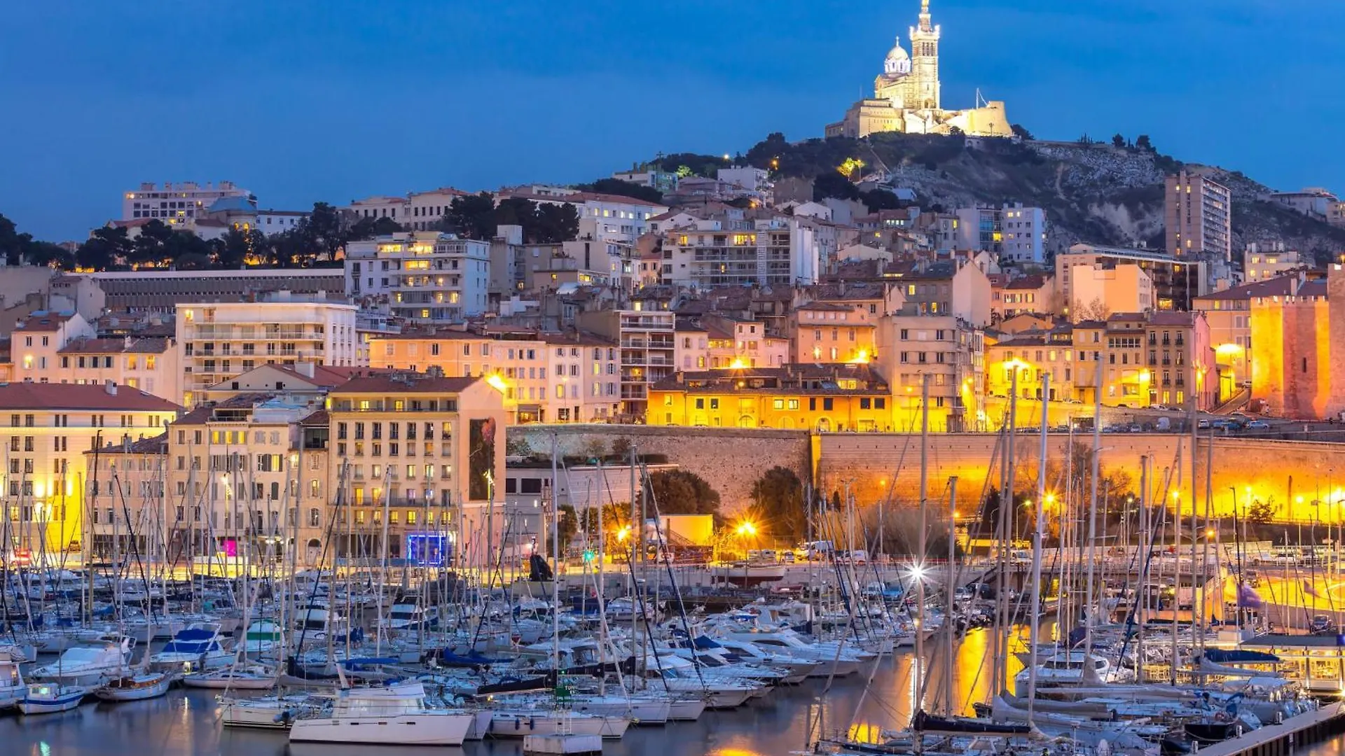 Appartement Le 13OR - centre avec parking et extérieur à Marseille