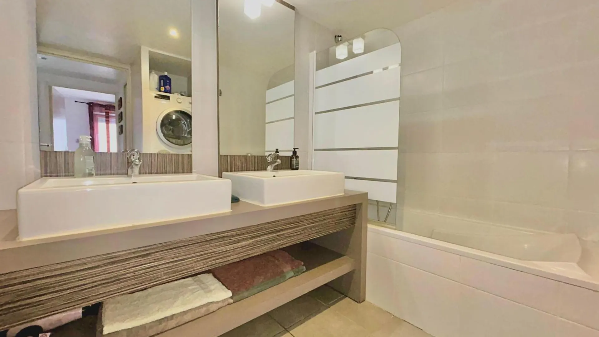 Le 13Or - Appartement De Charme En Plein Centre Ville Avec Parking Et Jolie Terrasse - Panier Joliette Vieux Port Marseilles